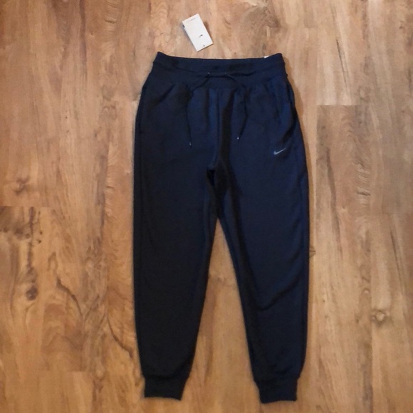 Nike Therma-Fit One High-Waisted Joggers - Picture 6 of 16